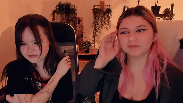 Elainebeness online show from March 13, 2026, 10:15 pm