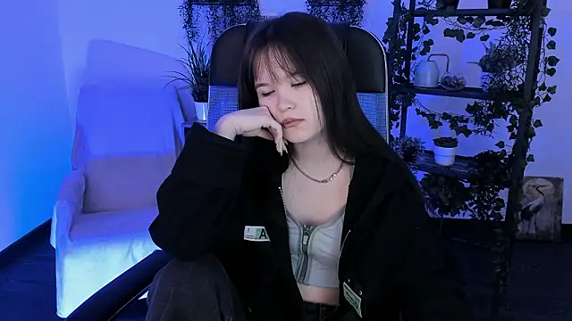 Elainebeness online show from February 18, 2026, 7:32 pm