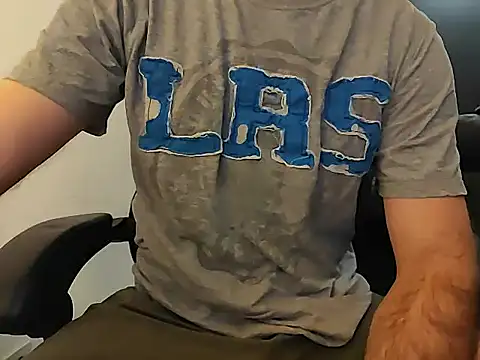 jayb0y61 online show from October 29, 2025, 4:22 am