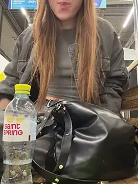 Snapshot of Cherry____Pie chatting on February 17, 2025, 10:27 pm Cherry    Pie online show from February 17, 2025, 10:27 pm