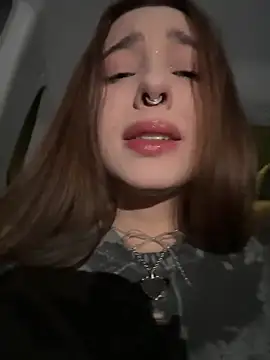 Snapshot of Cherry____Pie chatting on December 4, 2024, 7:39 pm Cherry    Pie online show from December 4, 2024, 7:39 pm