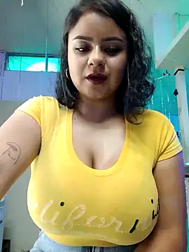 Snapshot of Princess_Lau chatting on January 16, 2025, 2:19 am Princess Lau online show from January 16, 2025, 2:19 am