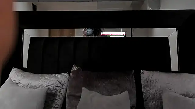 julieta jewel online show from March 3, 2026, 1:07 pm