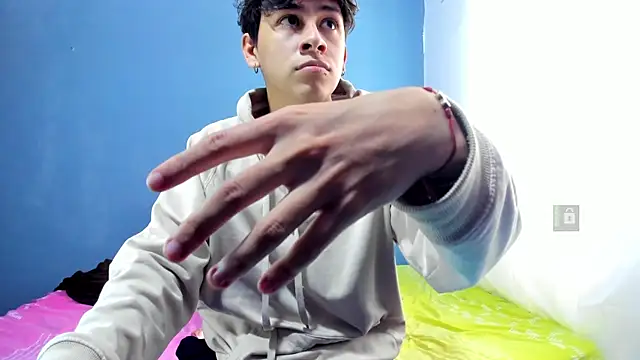 Snapshot of Kanterfun chatting on February 19, 2025, 2:01 pm Kanterfun online show from February 19, 2025, 2:01 pm