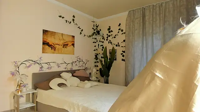 Emily relish online show from September 23, 2025, 1:29 pm