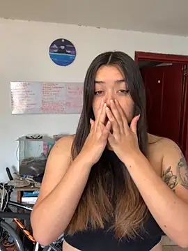 Snapshot of Miss_oliviaa chatting on November 10, 2025, 5:07 pm Miss oliviaa online show from November 10, 2025, 5:07 pm