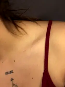 Snapshot of Miss_oliviaa chatting on November 28, 2025, 4:18 pm Miss oliviaa online show from November 28, 2025, 4:18 pm