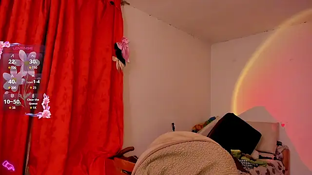 Snapshot of Miss_oliviaa chatting on November 7, 2025, 11:52 pm Miss oliviaa online show from November 7, 2025, 11:52 pm