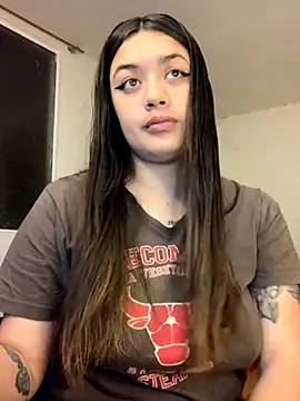 Snapshot of Miss_oliviaa chatting on October 28, 2025, 12:00 am Miss oliviaa online show from October 28, 2025, 12:00 am