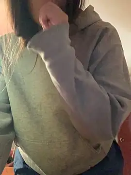 Snapshot of Miss_oliviaa chatting on November 15, 2025, 6:23 pm Miss oliviaa online show from November 15, 2025, 6:23 pm