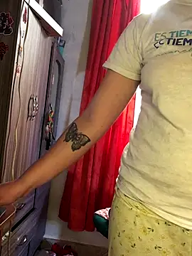 Snapshot of Miss_oliviaa chatting on December 5, 2025, 5:22 pm Miss oliviaa online show from December 5, 2025, 5:22 pm