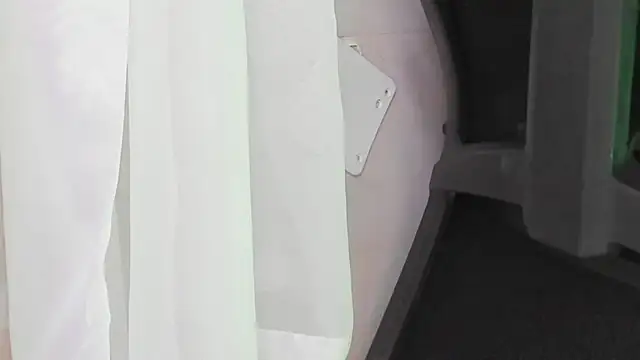 emaa lambert online show from January 14, 2026, 2:42 pm