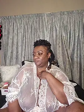 ThickianaRider online show from November 22, 2025, 3:33 pm