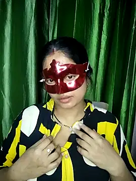 Snapshot of bigtitsqueen chatting on February 27, 2026, 4:18 pm bigtitsqueen online show from February 27, 2026, 4:18 pm