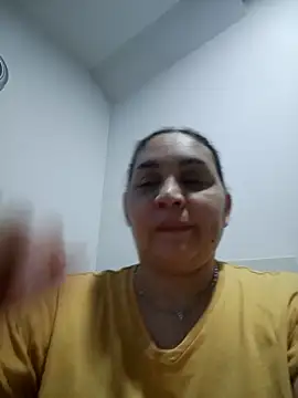 MirandaSoto online show from April 2, 2026, 5:14 am