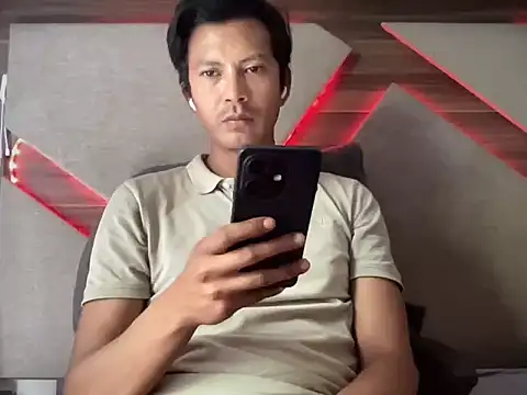 Snapshot of paulkrotz chatting on February 7, 2026, 8:28 pm paulkrotz online show from February 7, 2026, 8:28 pm