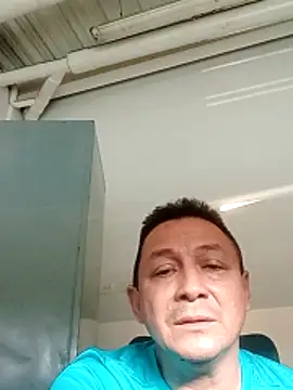 Snapshot of luchoarr chatting on February 9, 2026, 10:30 pm luchoarr online show from February 9, 2026, 10:30 pm