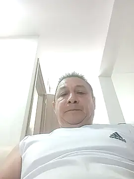 Snapshot of luchoarr chatting on January 18, 2026, 2:31 pm luchoarr online show from January 18, 2026, 2:31 pm