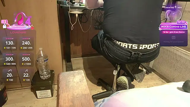 Snapshot of misteryman1956 chatting on April 10, 2026, 6:31 am misteryman1956 online show from April 10, 2026, 6:31 am