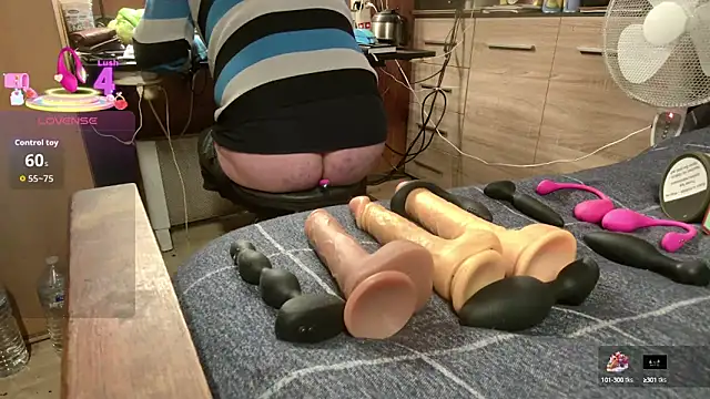 Snapshot of misteryman1956 chatting on September 26, 2025, 9:27 am misteryman1956 online show from September 26, 2025, 9:27 am