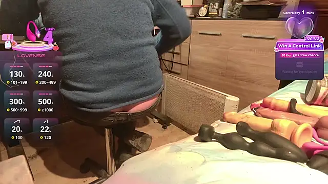 Snapshot of misteryman1956 chatting on April 15, 2026, 8:31 am misteryman1956 online show from April 15, 2026, 8:31 am