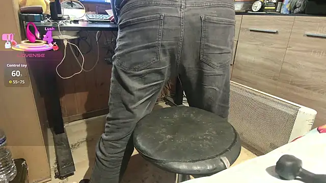 Snapshot of misteryman1956 chatting on April 9, 2026, 6:19 am misteryman1956 online show from April 9, 2026, 6:19 am