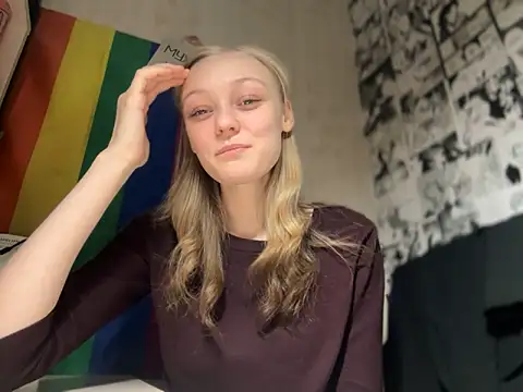 Snapshot of Midnight_Mystery chatting on December 20, 2024, 8:34 pm Midnight Mystery online show from December 20, 2024, 8:34 pm