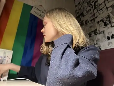 Snapshot of Midnight_Mystery chatting on January 7, 2025, 8:10 pm Midnight Mystery online show from January 7, 2025, 8:10 pm