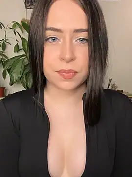  SweetCandyy online show from June 6, 2026, 8:25 pm