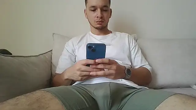 Snapshot of LabronsAd chatting on October 20, 2025, 3:56 pm LabronsAd online show from October 20, 2025, 3:56 pm