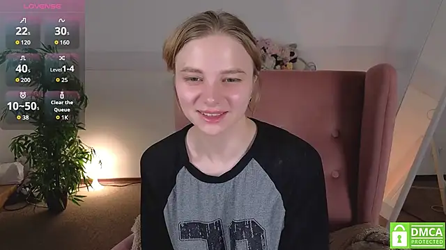 MirraBellanta online show from May 19, 2026, 1:56 am