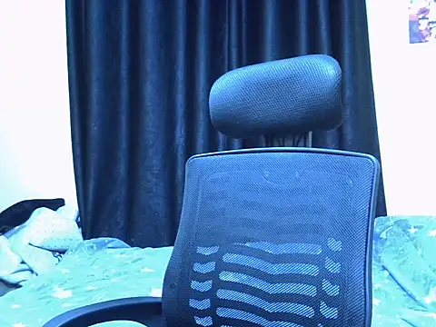 Horny-slut  online show from January 14, 2026, 4:38 am