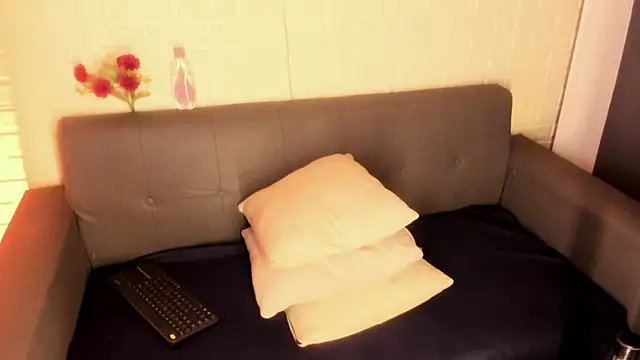 karina gomez 18 online show from November 29, 2025, 11:43 am