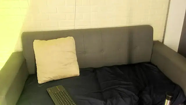 karina gomez 18 online show from September 29, 2025, 11:16 am