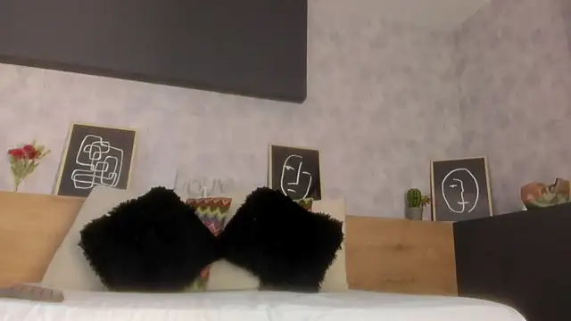 Snapshot of karina_gomez_18 chatting on March 4, 2026, 11:40 am karina gomez 18 online show from March 4, 2026, 11:40 am