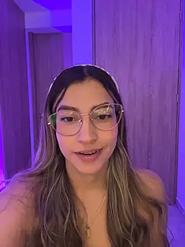 Issabela G1 online show from February 19, 2026, 2:08 am