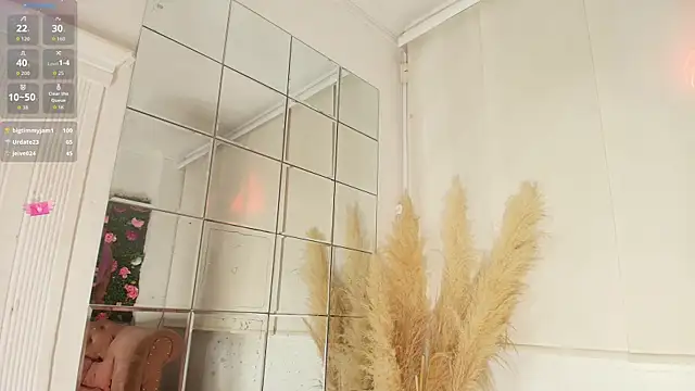 julieta aguilar1 online show from November 5, 2025, 8:01 pm