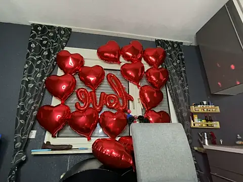 Snapshot of Tyraride chatting on February 14, 2026, 7:36 pm Tyraride online show from February 14, 2026, 7:36 pm