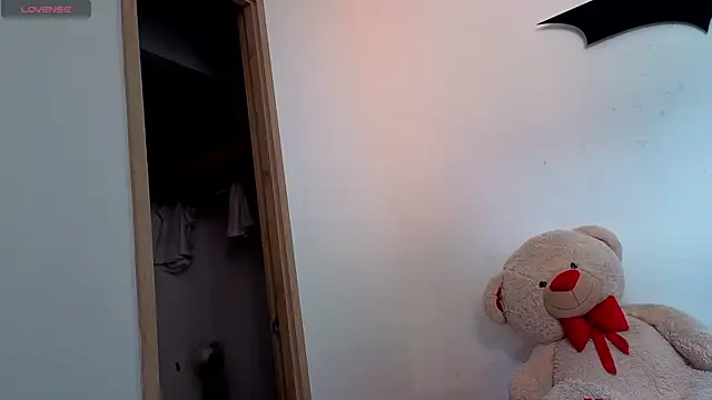 Snapshot of jam_reina01 chatting on March 22, 2026, 6:20 pm jam reina01 online show from March 22, 2026, 6:20 pm