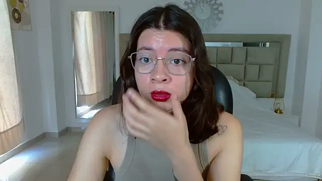 Snapshot of zoecruzz chatting on October 22, 2025, 3:11 pm zoecruzz online show from October 22, 2025, 3:11 pm