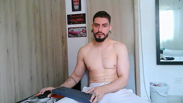 Aaron kwok28 online show from February 22, 2026, 7:59 pm