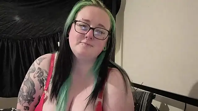 Bunny Cummings online show from June 16, 2026, 10:32 pm