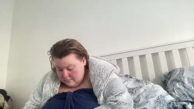 Busty-BBW-Emilie online show from March 9, 2025, 4:00 pm