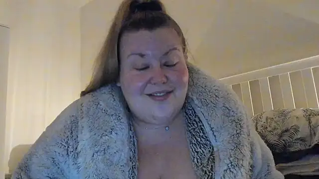 Busty-BBW-Emilie online show from March 3, 2025, 2:33 am