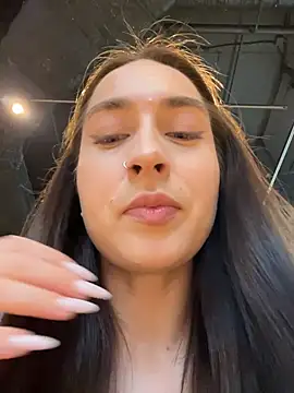 Snapshot of Holly_Play chatting on February 13, 2026, 12:05 pm Holly Play online show from February 13, 2026, 12:05 pm