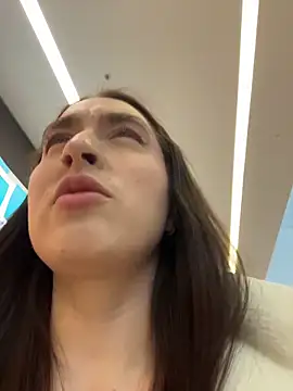 Snapshot of Holly_Play chatting on February 11, 2026, 12:16 pm Holly Play online show from February 11, 2026, 12:16 pm