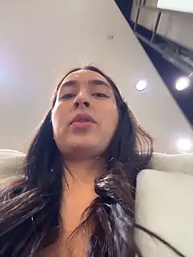 Snapshot of Holly_Play chatting on February 26, 2026, 12:05 pm Holly Play online show from February 26, 2026, 12:05 pm