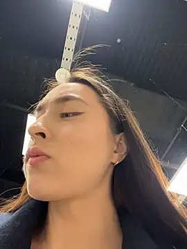 Holly Play online show from March 7, 2026, 12:10 pm