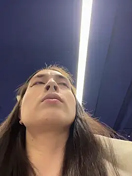 Snapshot of Holly_Play chatting on February 21, 2026, 12:07 pm Holly Play online show from February 21, 2026, 12:07 pm