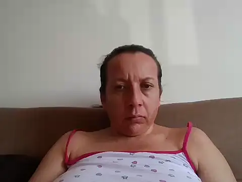 milfevha online show from November 8, 2025, 3:04 pm